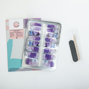Inspired by a watercolour painting of orchid and lilac. When violet meet blue, it creates an energetic vibe. The light pearl undertone makes your hands glow. 