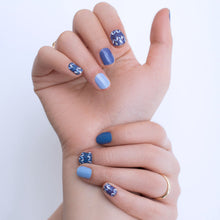 Load image into Gallery viewer, This set is inspired by blue wheat in Netherlands. Symmetrical squares with silver glitters promote a more modern look.   What’s Special:  Silver glitters.