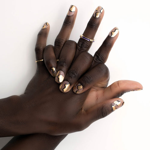 Stand out from the crowd with this liquid gold number. Subtle black edges and a transparent background, be ready to turn heads.   What’s special: Use it alone or as an overlay.