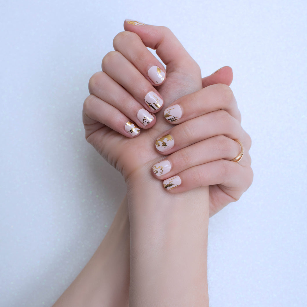 Soon you will discover the beauty of gold foil on this sunset peach undertone. This set is noticeable and people will wonder where you get the good taste from.   What’s special: Gold foil.