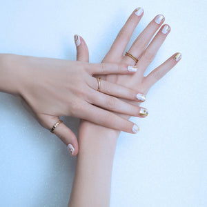 Soon you will discover the beauty of gold foil on this sunset peach undertone. This set is noticeable and people will wonder where you get the good taste from.   What’s special: Gold foil.