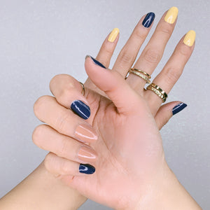 This set is colourful yet simple. You will wear sunrise on one hand and sunset on the other.