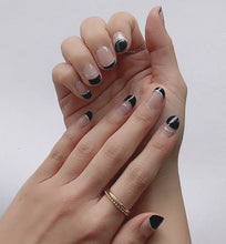 Load image into Gallery viewer, Pearl on French Tips