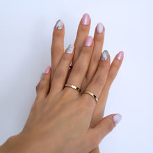 Load image into Gallery viewer, This is not your normal garden settings. Say hi to the flattering pink satin colour that will instantly draw people’s attentions. Golden glitters add in more charm to the design.   What’s Special: Gold Glitters.