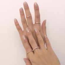Load image into Gallery viewer, This glamorous set gives your fingertips a silver glow. The large glitz gives you soft colourful hues from different angles.